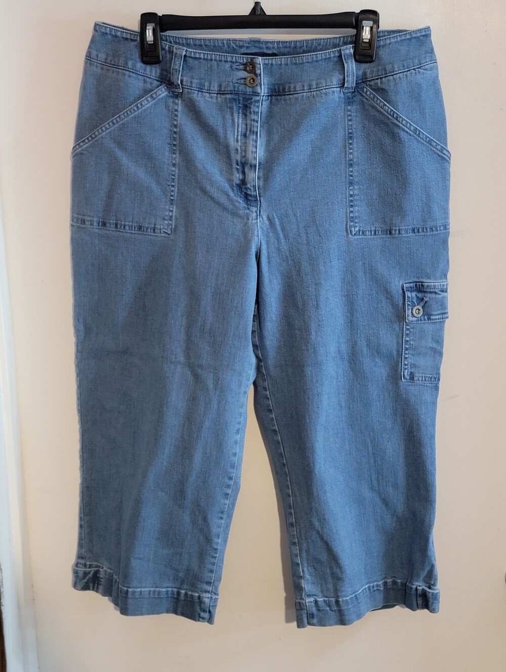 Westbound Light Wash Denim Cargo Capris